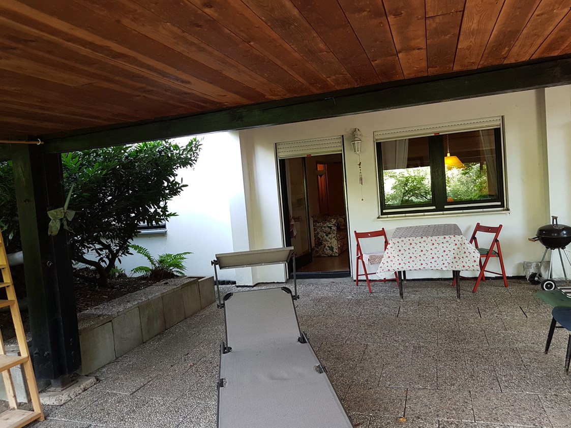 Monteurzimmer: überdachte Terrasse - Mein Franken Haus