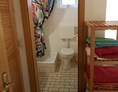 Monteurzimmer: Badezimmer mit Dusche und WC - Mein Franken Haus