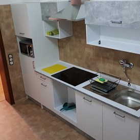 Monteurwohnung: Komplett eingerichtete Küche - Monteurwohnung-Ferienwohnung-Haus-Zimmer Nina 