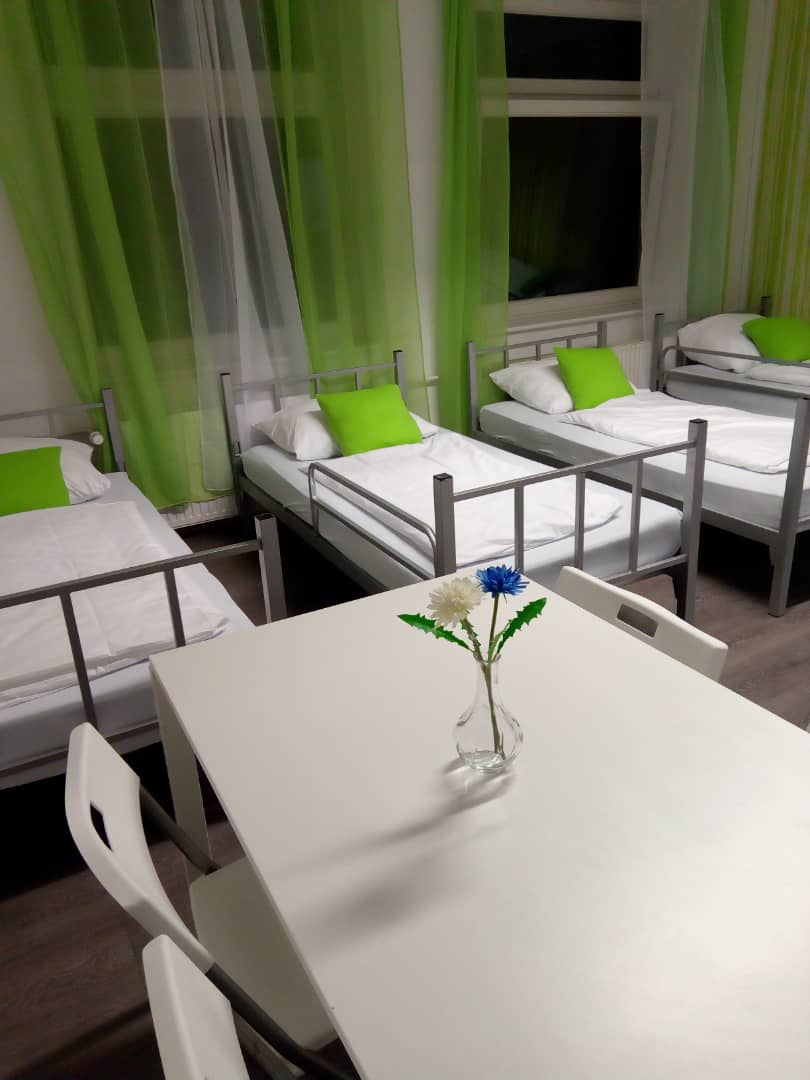 Monteurzimmer: Zimmer ab 8€