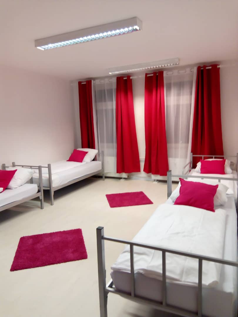 Monteurzimmer: Zimmer ab 8€