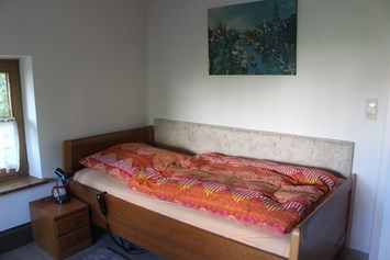 Monteurzimmer: Einzelbettzimmer - Ferienwohnung "Am Scheinerturm"