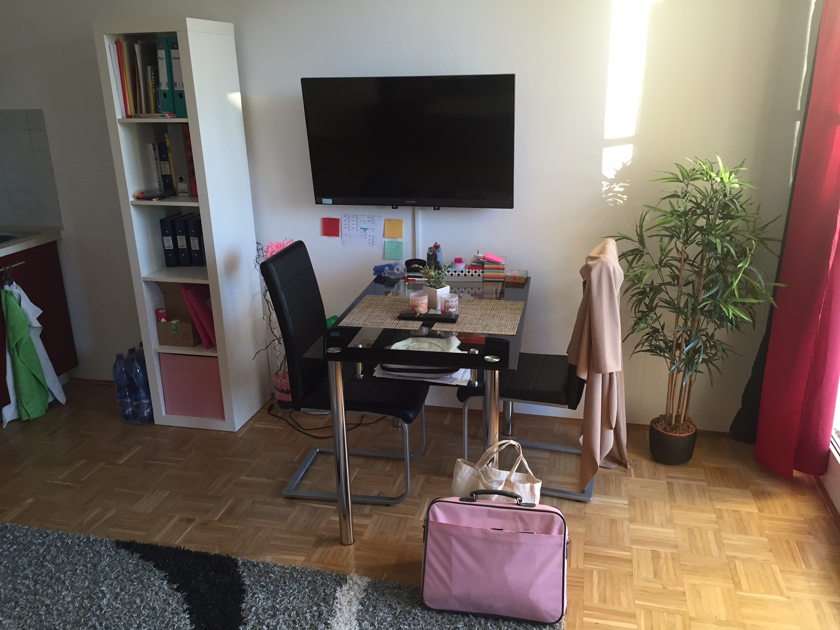 Monteurwohnung - Parkplatz: kostenpflichtige Parkplätze in der Straße - Chiemsee - Wohnung Traunreut