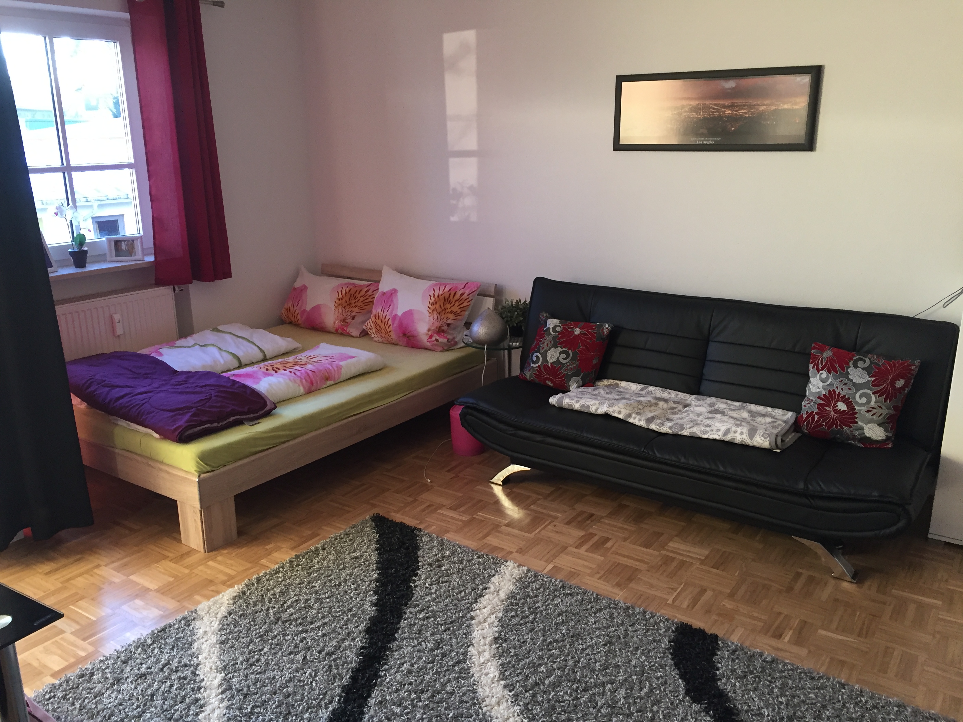 Monteurwohnung - Parkplatz: kostenpflichtige Parkplätze in der Straße - Chiemsee - Wohnung Traunreut