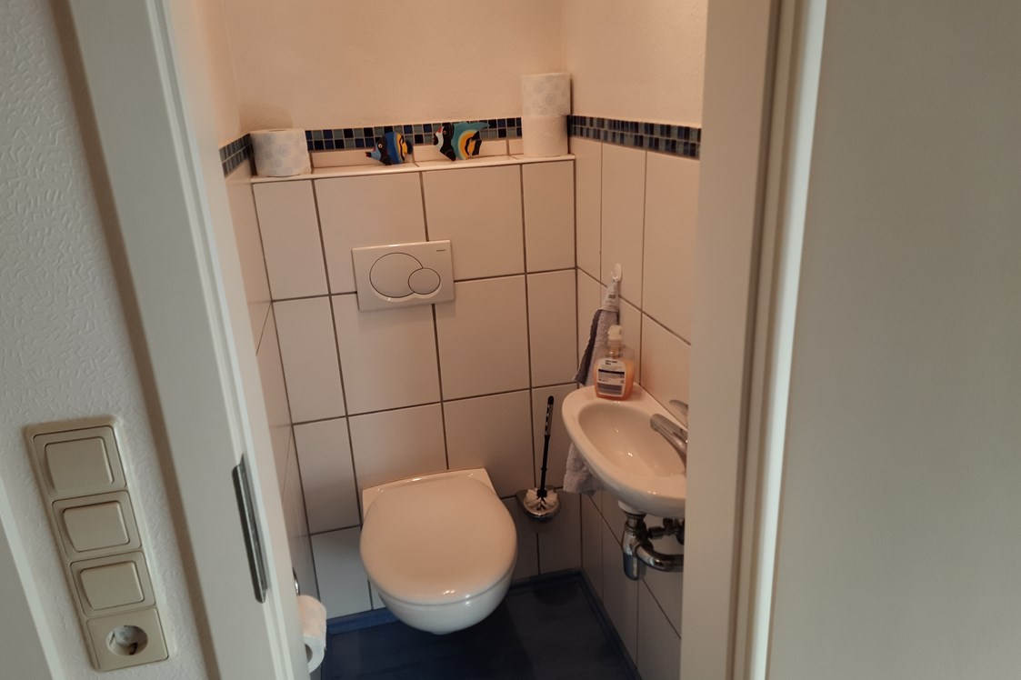 Monteurzimmer: Große Wohnung:
Separates WC - Haus am Schroffen