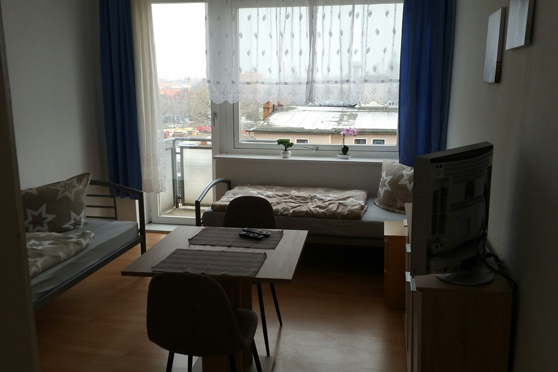 Monteurzimmer: Wohnen-Schlafen - Apartment 53 in der  7. Etage