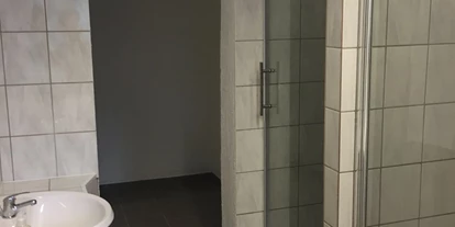 Monteurwohnung - PLZ 21035 (Deutschland) - Gemeinschaftsbadezimmer - KHH Monteurzimmervermittlung Hamburg GmbH