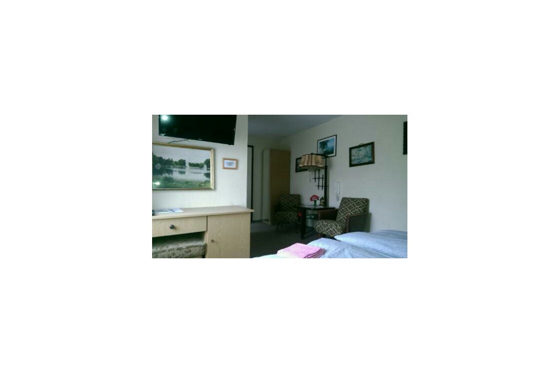 Monteurzimmer: Doppelbettzimmer verfügt über keine Miniküche - Röderschänkenhof