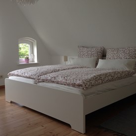 Monteurzimmer: Schlafzimmer, Doppelbett 180 x 200 cm - Mo-Wo Lübeck / Ratzeburg / Wismar mit kompl. Küche für 4 Personen 
