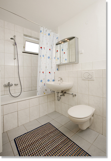 Monteurwohnung - Zimmertyp: Mehrbettzimmer - Dormagen - Bad - Apartment 2, vollausgestattete Wohnung für 5 - 6 Personen