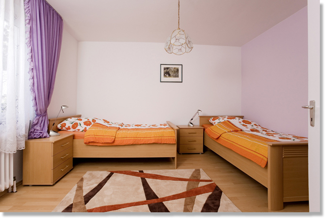 Monteurwohnung - Zimmertyp: Mehrbettzimmer - Dormagen - Schlafzimmer 2 - Apartment 2, vollausgestattete Wohnung für 5 - 6 Personen