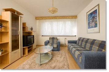Monteurzimmer: Wohnzimmer - Apartment 2, vollausgestattete Wohnung für 5 - 6 Personen