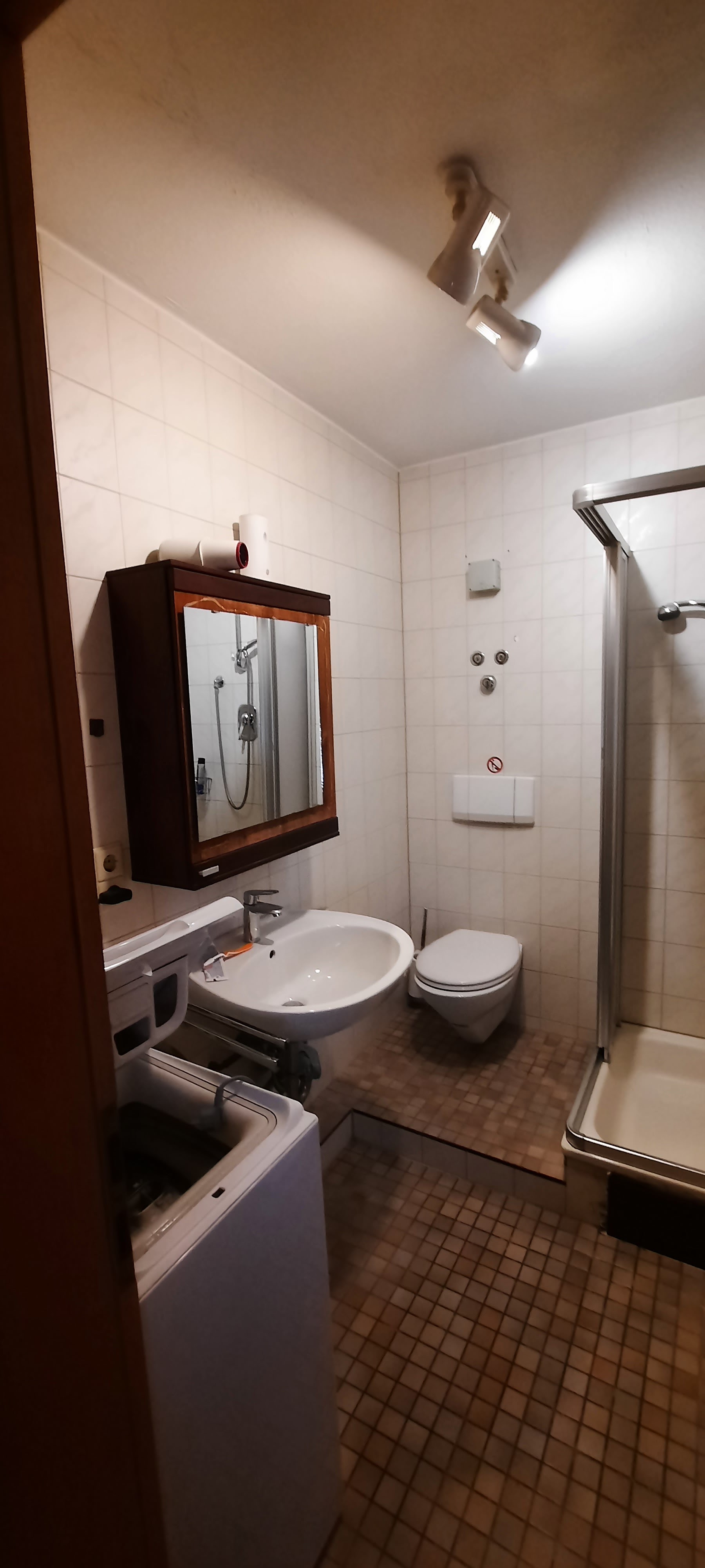 Monteurzimmer: Bad OG - Albtrauf