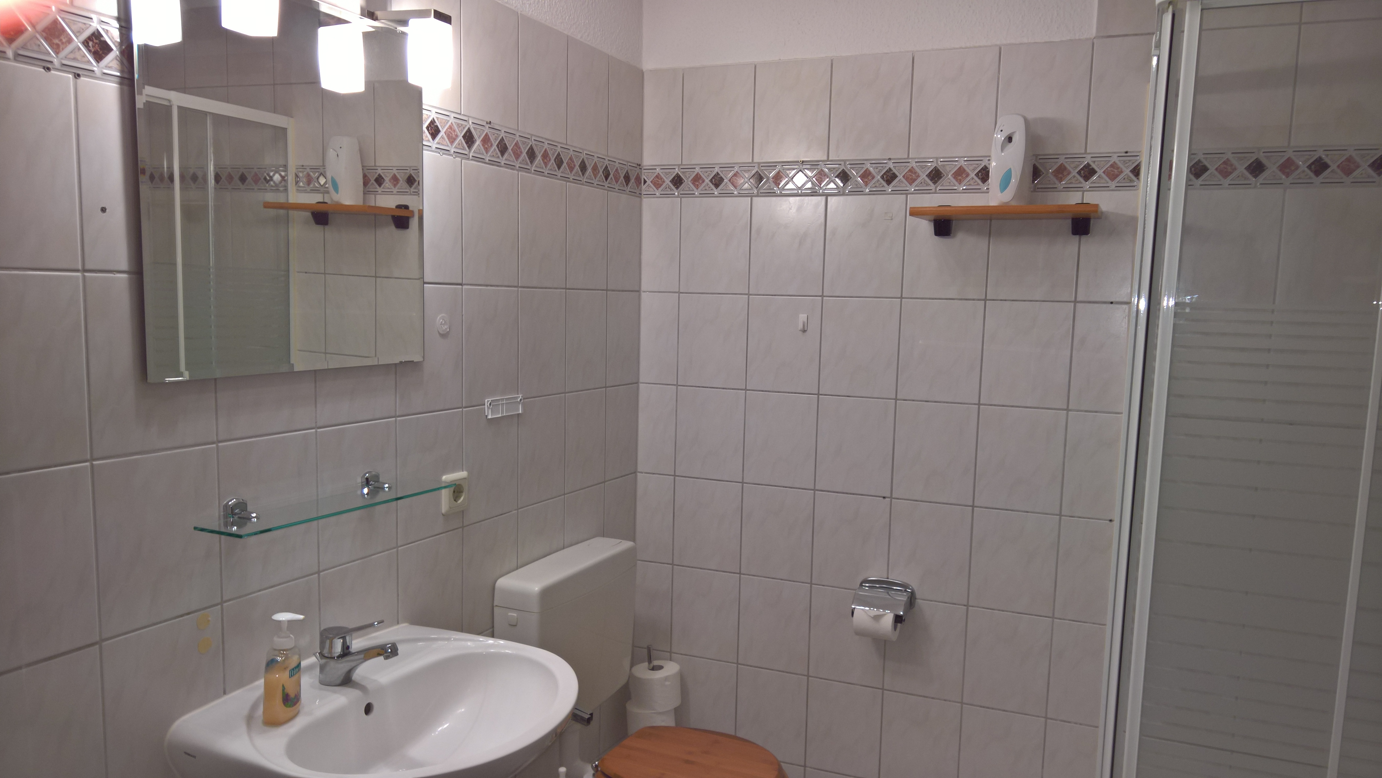 Monteurwohnung - Geesthacht - Monteurzimmer Elmenhorst Rolf Petersen