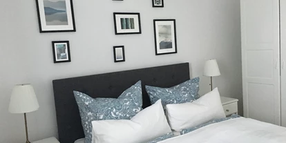 Monteurwohnung - Kaffeemaschine - Schleswig-Holstein - Schlafzimmer mit Doppelbett - Juhlsgaard - FeWo Speeldeel