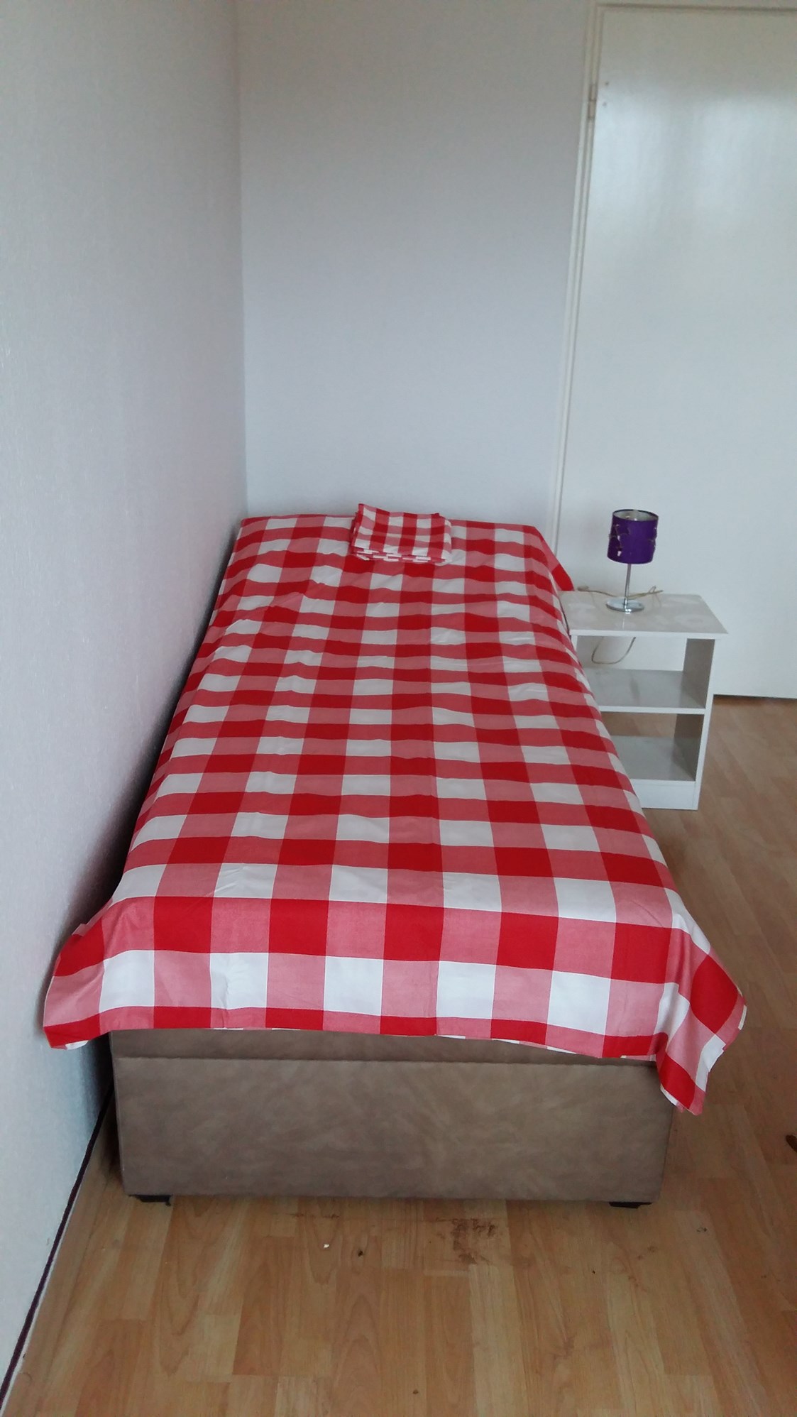 Monteurzimmer: Einzelbett - ab 4,80 Euro p. P 1-4 Zi. Wohnung Nah Berlin-Spandau bei Rathenow/Semelin Fechesar Golfplatz 