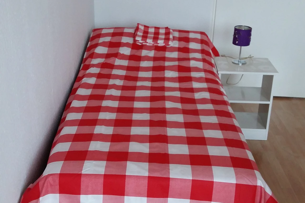Monteurzimmer: Einzelbett - ab 4,80 Euro p. P 1-4 Zi. Wohnung Nah Berlin-Spandau bei Rathenow/Semelin Fechesar Golfplatz