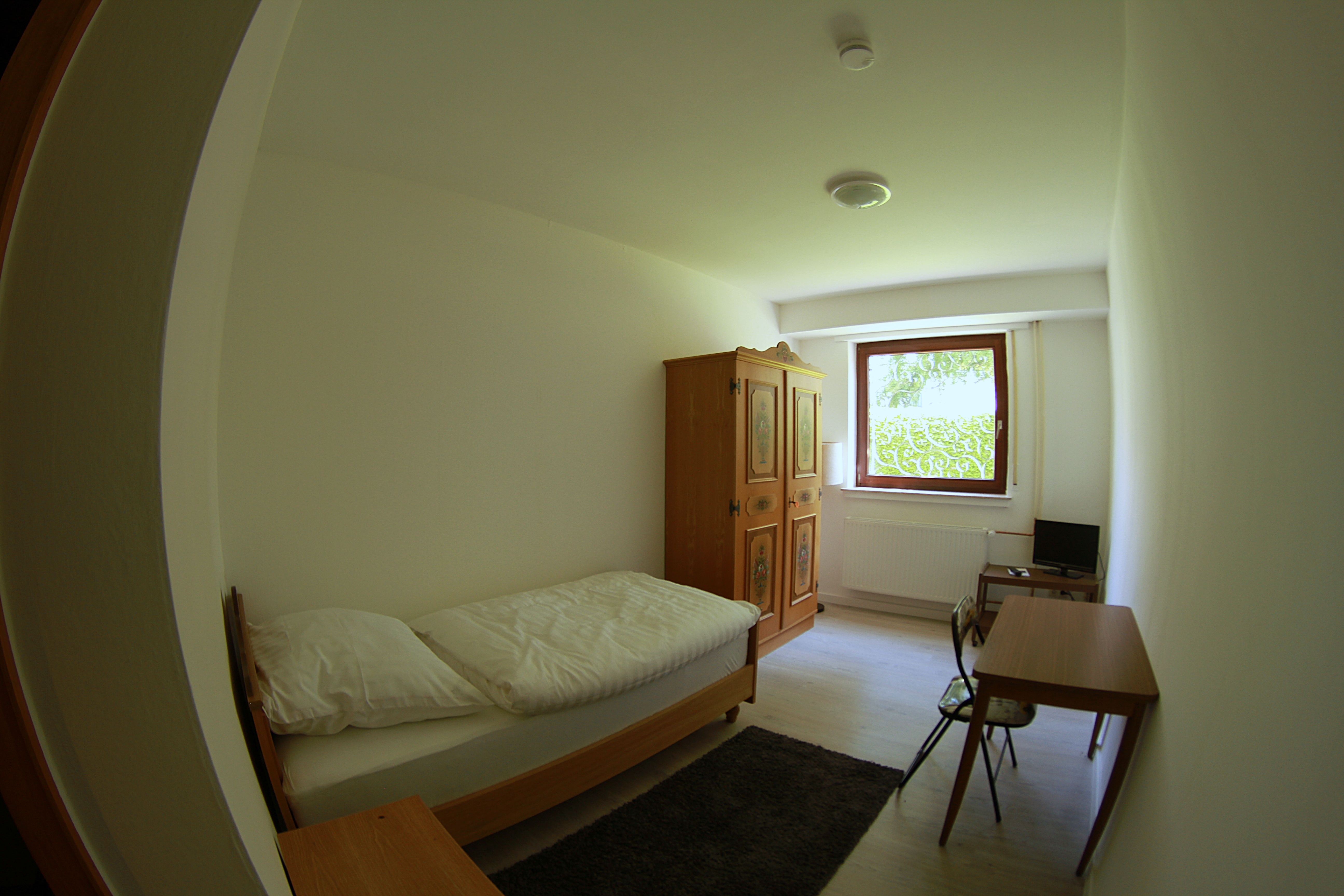 Monteurwohnung - Parkplatz: eigener Parkplatz vorhanden - Weserbergland, Harz ... - Einzelzimmer - Gästehaus am Park