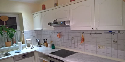 Monteurwohnung - Kaffeemaschine - Schleswig-Holstein - Küche der Monteurwohnung - Monteurzimmer Elmenhorst  ab 5 Pers. 14€