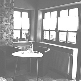 Monteurzimmer: Ruhiges grosses gemütliches Monteurzimmer mit Balkon