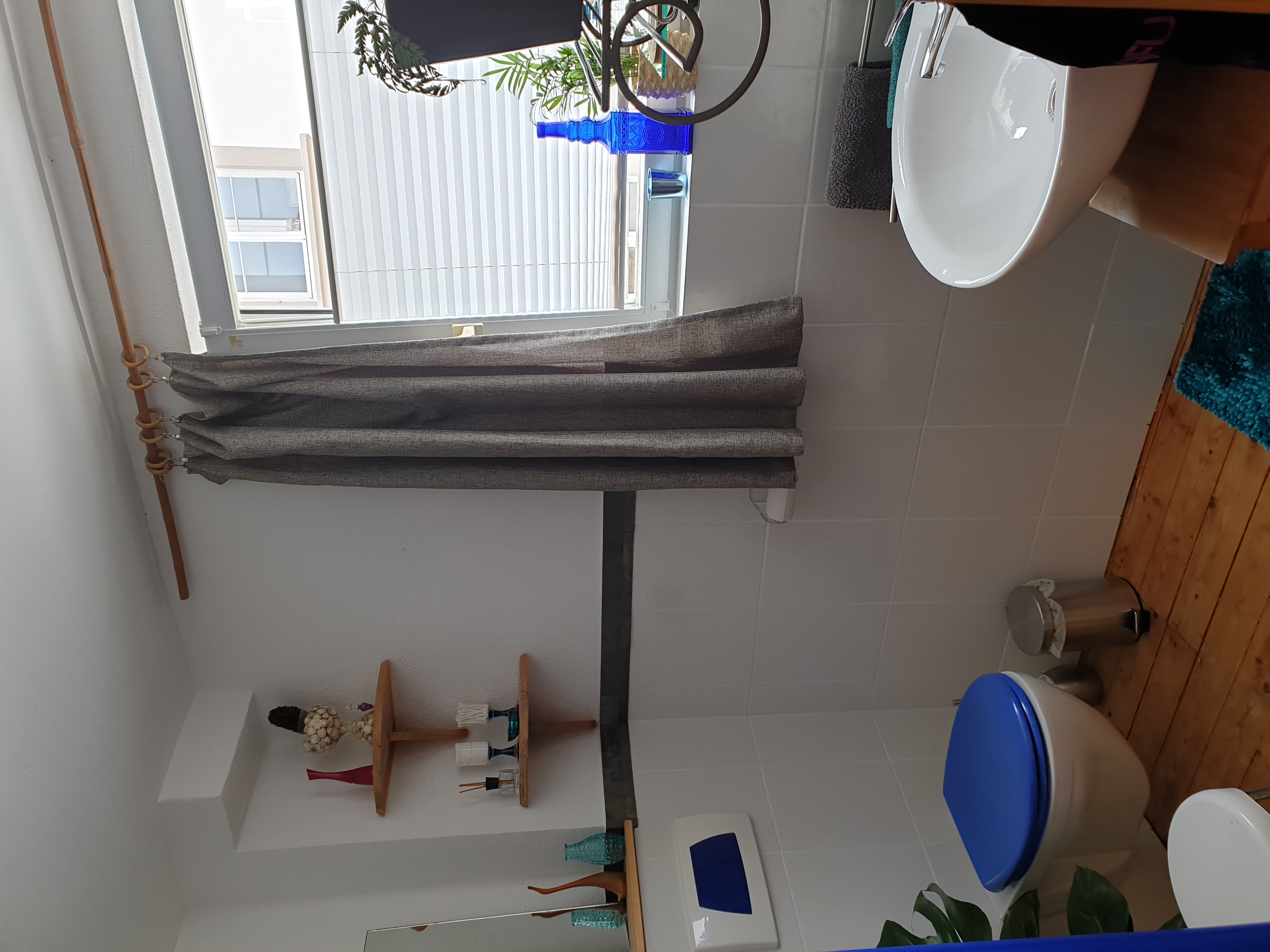 Monteurwohnung - Bettwäsche: Bettwäsche inklusive - Bayern - Bad mit Dusche - Unser Obervolkacher Ferienhaus - die Ferienwohnung