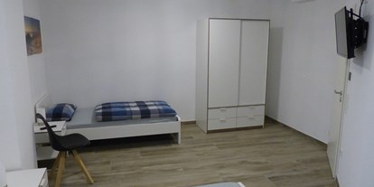 Monteurwohnung - Zimmertyp: Doppelzimmer - Lampertheim - Ferienwohnung / Monteurunterkunft SELNI bis 5 Personen
