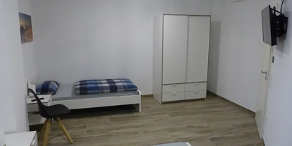 Monteurwohnung - PLZ 69514 (Deutschland) - Ferienwohnung / Monteurunterkunft SELNI bis 5 Personen