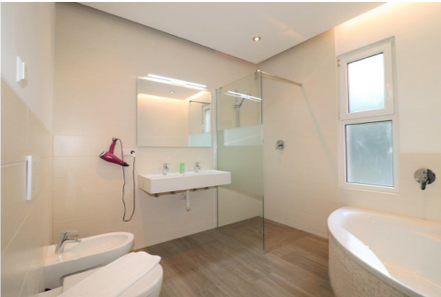 Monteurzimmer: Badezimmer im EG - DONAU HOME - Münsingen