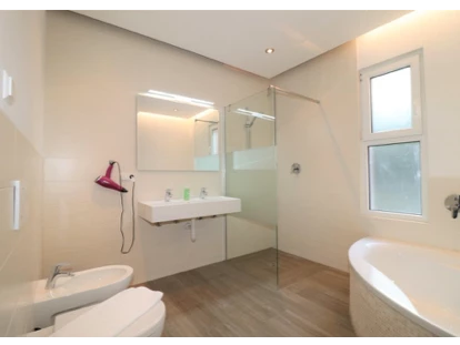 Monteurwohnung - PLZ 72531 (Deutschland) - Badezimmer im EG - DONAU HOME - Münsingen