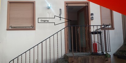 Monteurwohnung - Zimmertyp: Doppelzimmer - Eppstein - Seperater Eingang zur Wohnung - MESSE-, FERIEN- UND MONTEURWOHNUNG IN EPPSTEIN