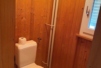 Monteurzimmer: WC - Zimmer mit Gemeinschaftsbad und Küche