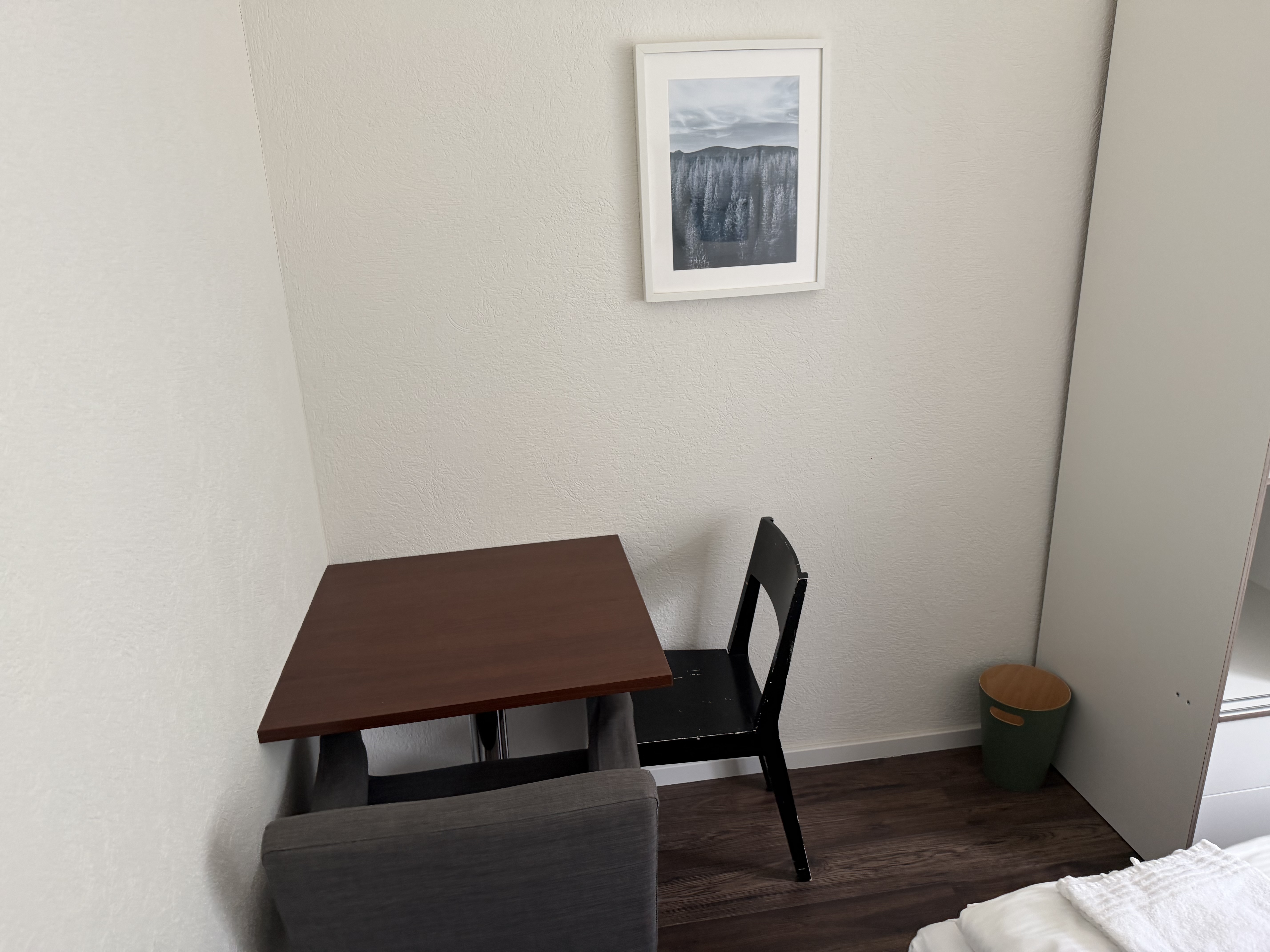 Monteurzimmer: Zimmer mit Gemeinschaftsbad und Küche und Apartments