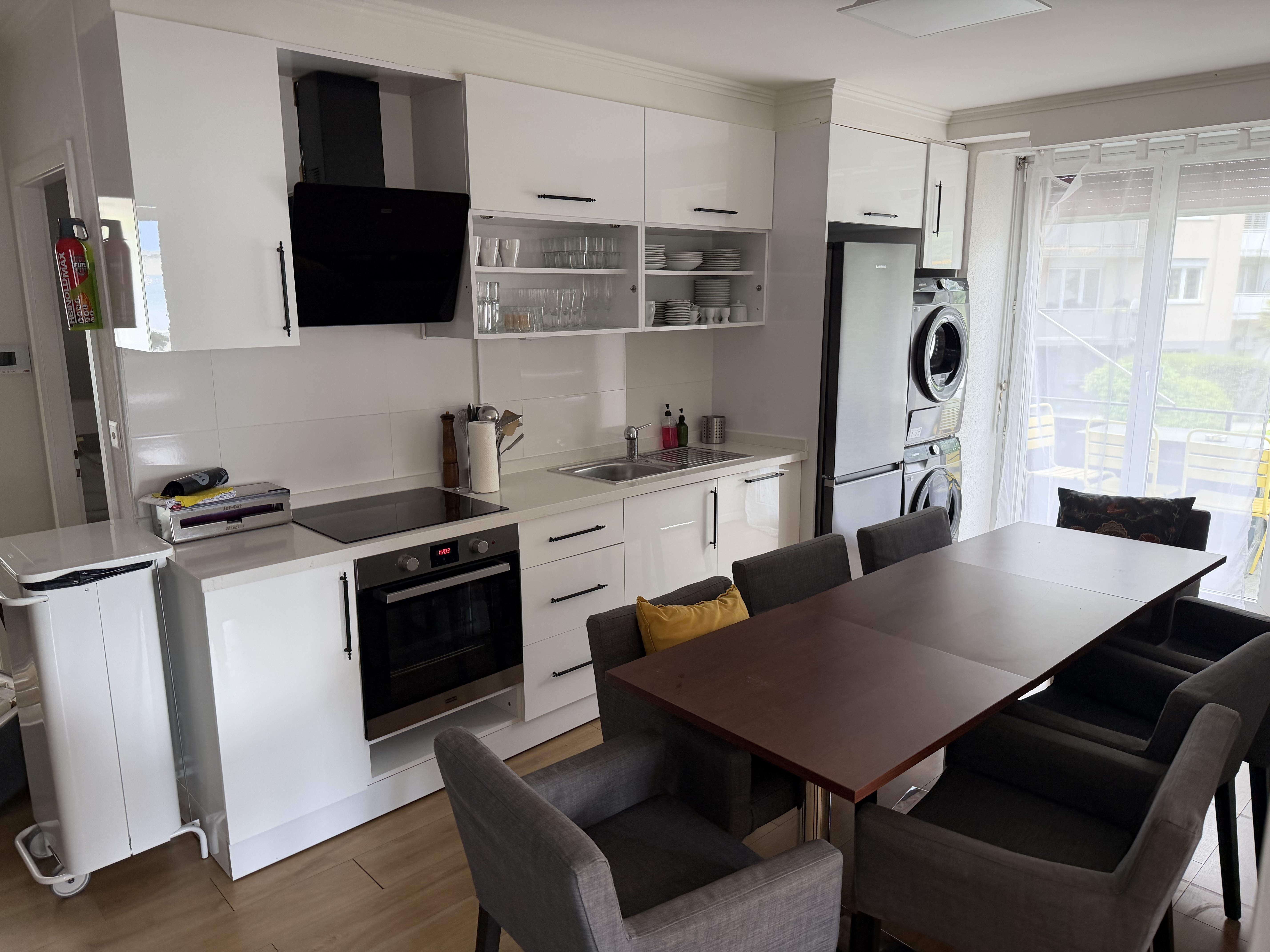 Monteurzimmer: Zimmer mit Gemeinschaftsbad und Küche und Apartments