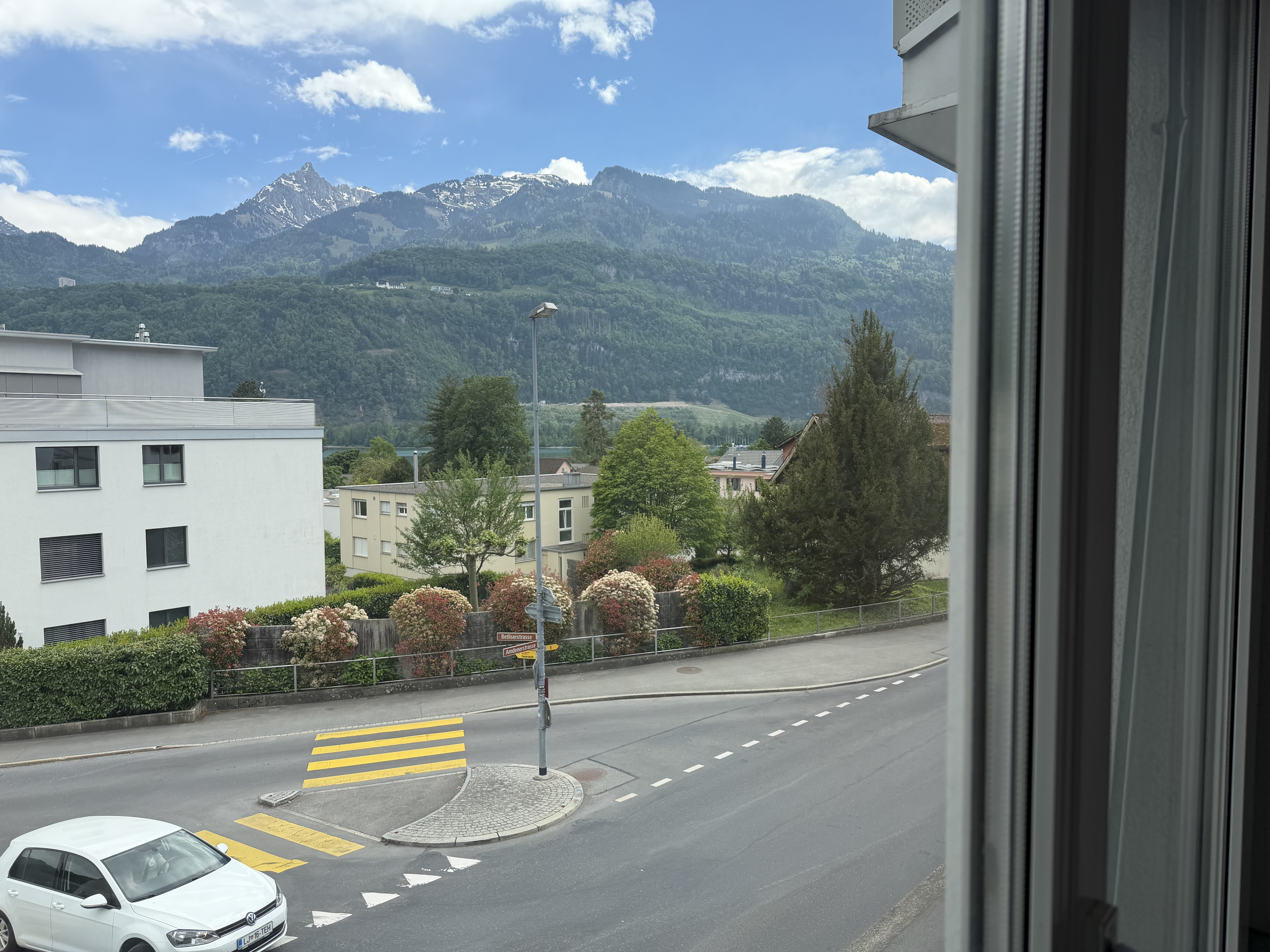Monteurzimmer: Zimmer mit Gemeinschaftsbad und Küche und Apartments