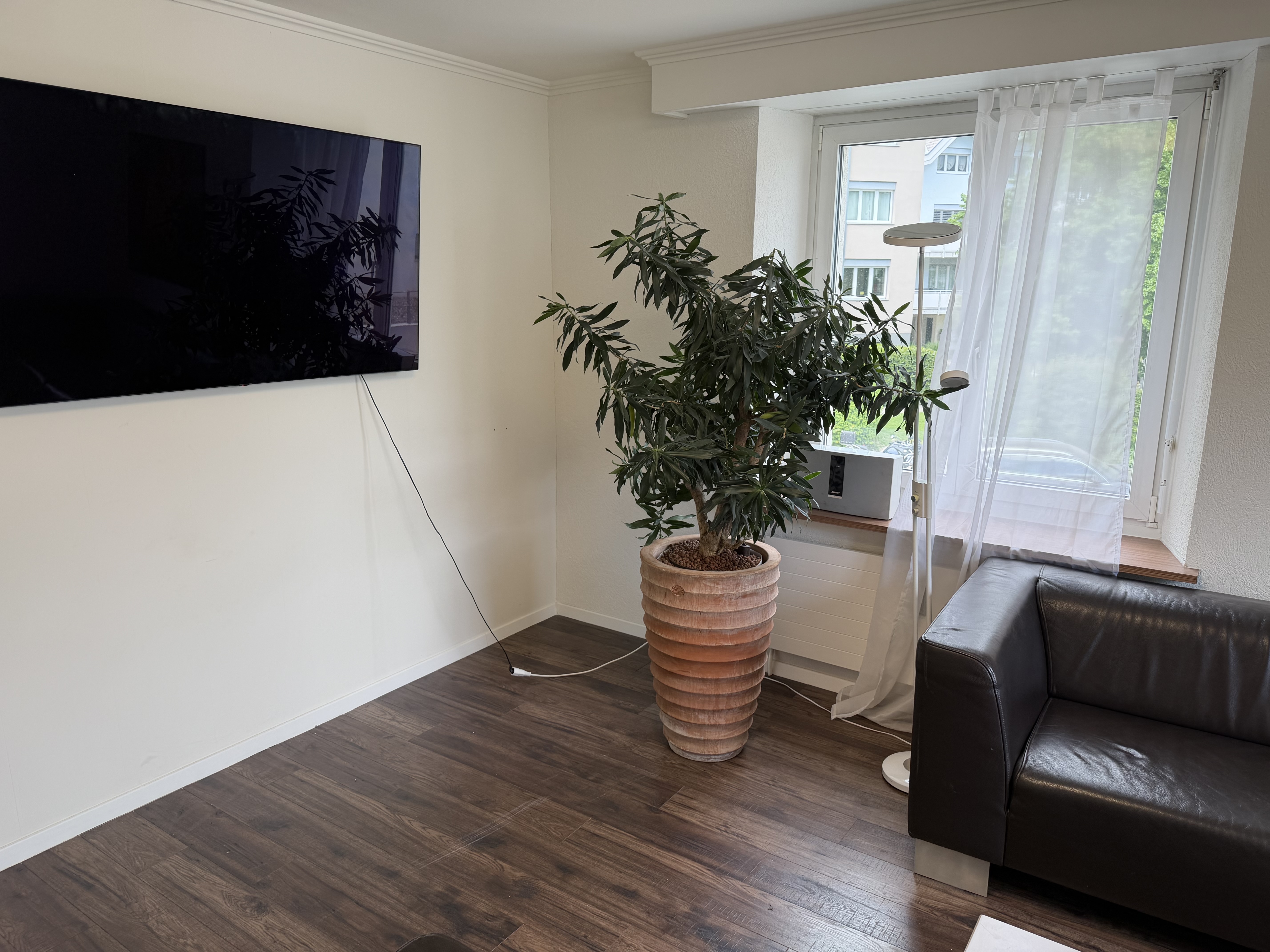 Monteurzimmer: Zimmer mit Gemeinschaftsbad und Küche und Apartments