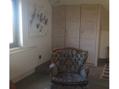 Monteurzimmer: Monteurunterkunft in Garbsen mit Einzelzimmer und Kleiderschrank. - 1 Zimmer mit eigenem Bad 20 qm hell