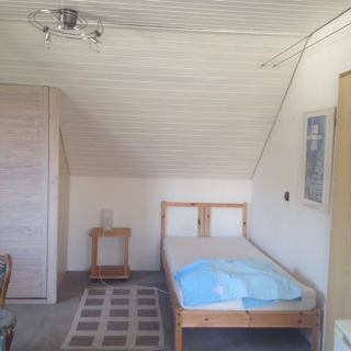 Monteurwohnung - Küche: Küchenmitbenutzung - Weserbergland, Harz ... - Einzelbett für eine Person. - 1 Zimmer mit eigenem Bad 20 qm hell 