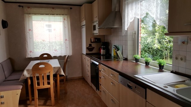 Monteurzimmer: Küche mit Esstisch - "Haus Inge"