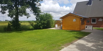 Monteurwohnung - Hund erlaubt - Schleswig-Holstein - Haus Inge mit Auffahrt von Hüttendörp aus - "Haus Inge"