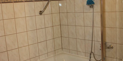 Monteurwohnung - Badezimmer: Gemeinschaftsbad - Wiesbaden - Bad - Michis Monteurzimmer