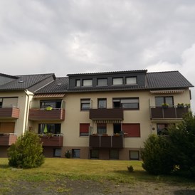 Monteurzimmer: Rückansicht, Wohnung im Dachgeschoss - Hameln Wehrbergen