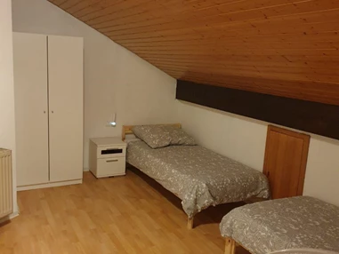 Monteurzimmer: Ferien-Monteurwohnung BA