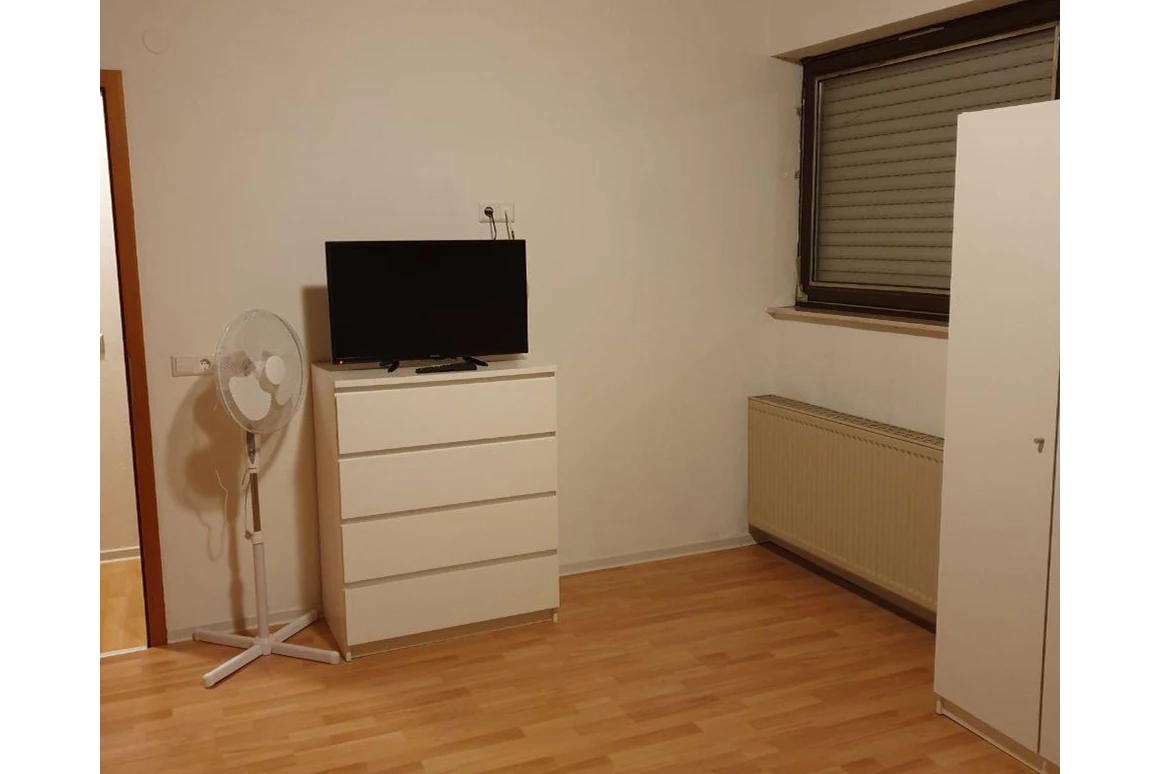 Monteurzimmer: Ferien-Monteurwohnung BA