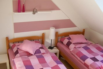 Monteurzimmer: Bett 3 und 4 in Zimmer 2. - Zimmer-für-Monteure