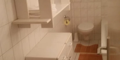 Monteurwohnung - Hund erlaubt - Schleswig-Holstein - Bad mit Badewanne - E. T. Unterkünfte