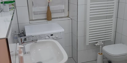 Monteurwohnung - PLZ 63538 (Deutschland) - Bad im Erdgeschoß - Lana's Haus