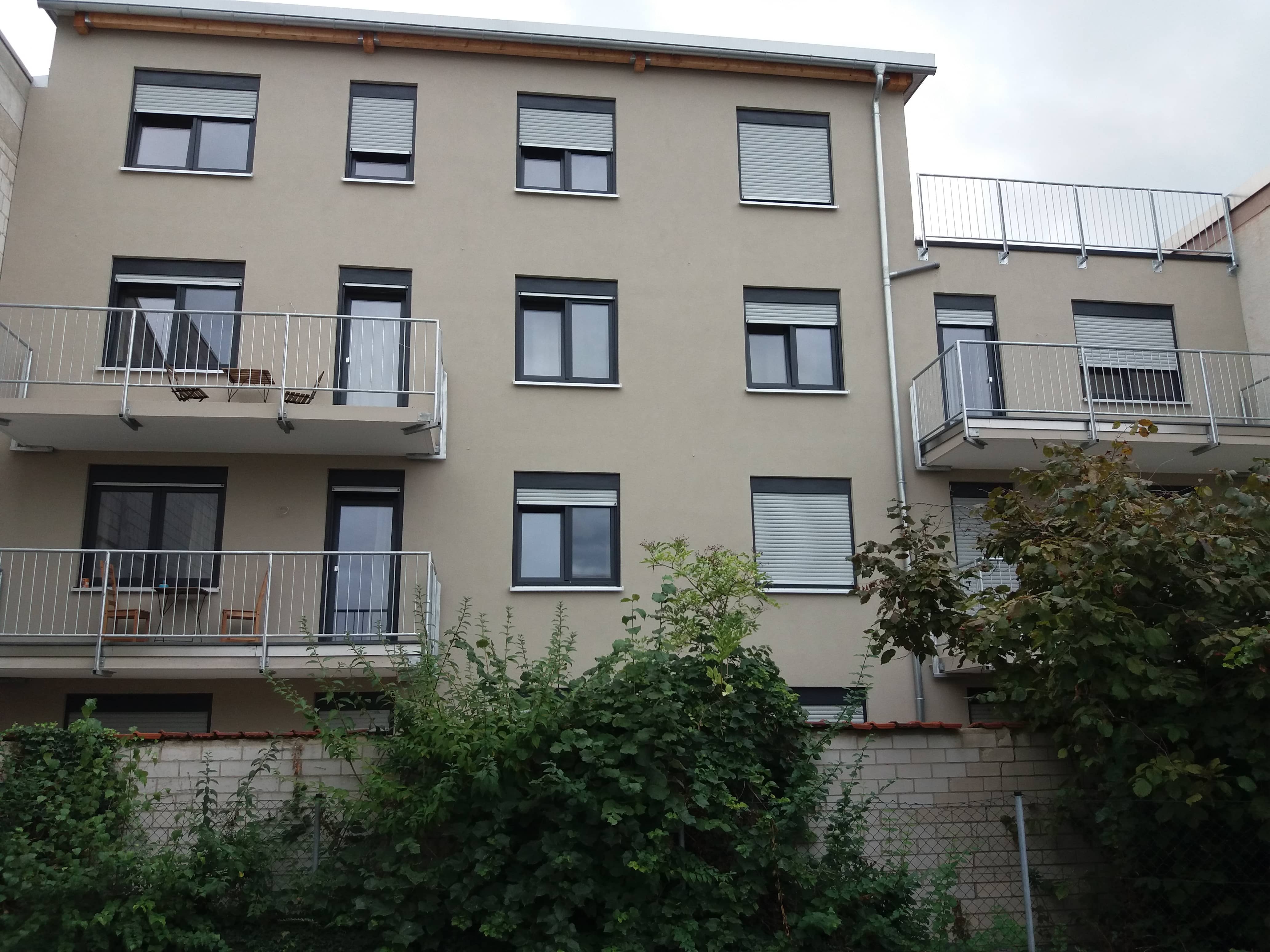 Monteurwohnung - Bettwäsche: Bettwäsche inklusive - Mörlenbach - Hausansicht - Monteurzimmer Lampertheim