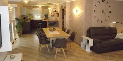 Monteurwohnung - TV - Oberlausitz - Essplatz mit Küche - birkenweg-7