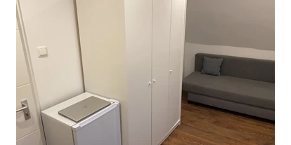 Monteurwohnung - PLZ 64289 (Deutschland) - Kleiderschrank, Kühlschrank - Gülnaz Pesmen-Gül
