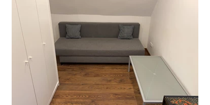 Monteurwohnung - PLZ 64289 (Deutschland) - Sofa - Gülnaz Pesmen-Gül